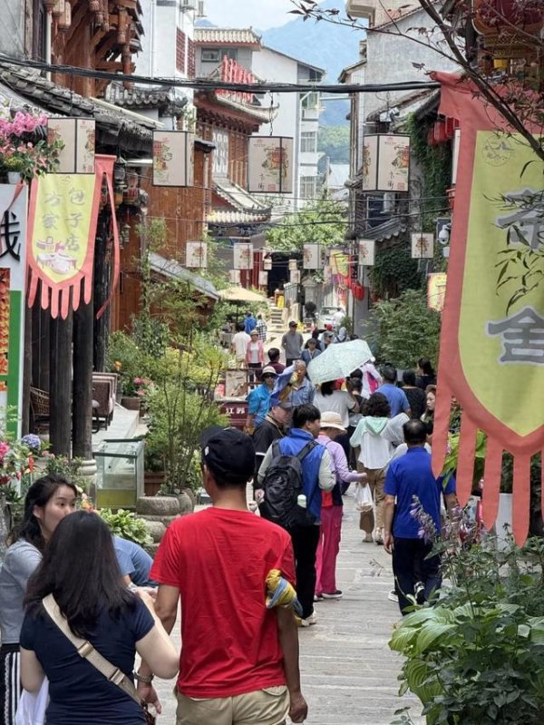 配资快线 坐着火车来避暑，2025年“环秦岭”旅游专列驶进汉中→
